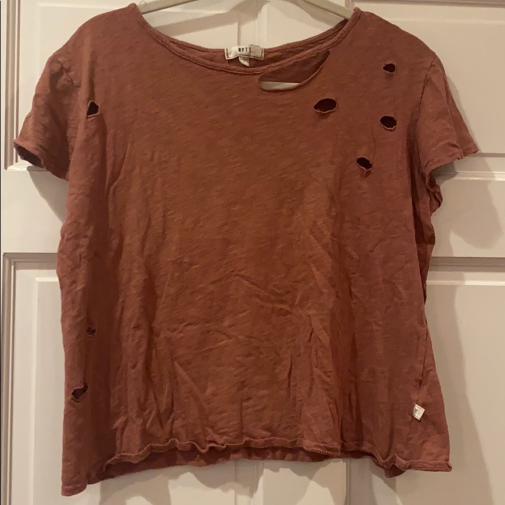 NYTT distressed tee
